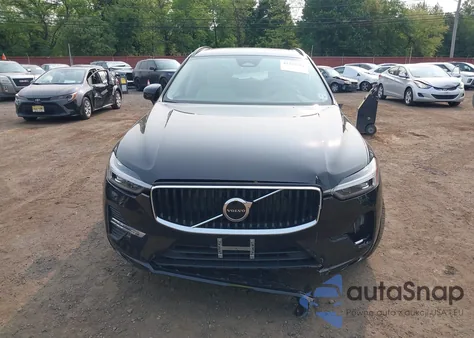2022 Volvo Xc60 Momentum z USA, uszkodzony, nr VIN YV4L12RK4N1003248